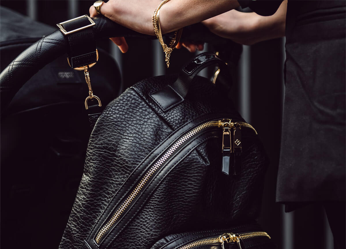 Neizostavan dodatak za namještanje torbe ili ruksaka na dječja kolica